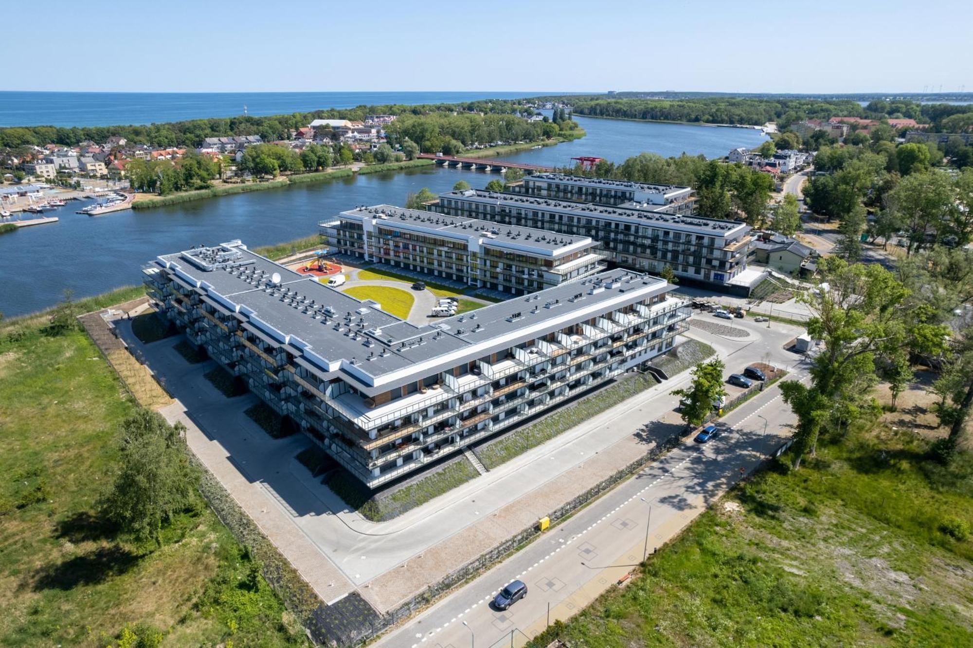 Wellness Resort Apartments Dziwnow Riverfront By Noclegi Renters Exteriör bild